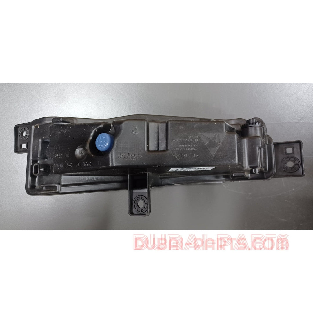 7412528 BMW Front fog Light Right Side ,G01,G02, Genuine product Brand new