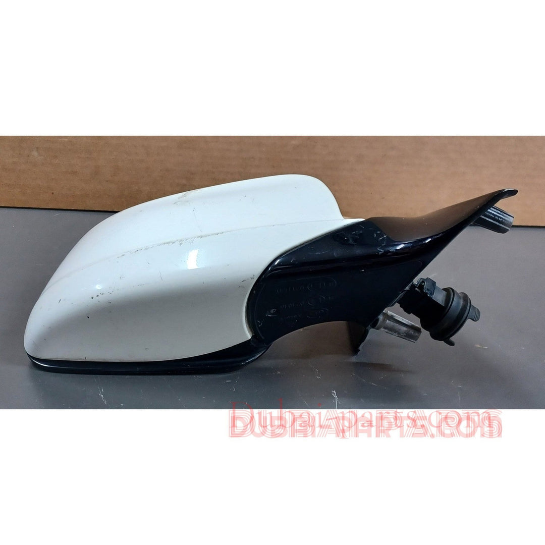 BMW F10 Side Mirror Right Side White Colour Foldable Type Genuine Product used