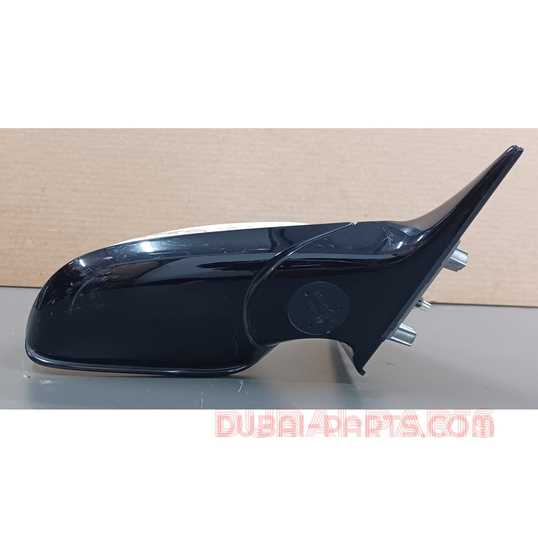 BMW F34 Side Mirror Right Side White Colour Foldable Type and Signal Light Genuine Product used