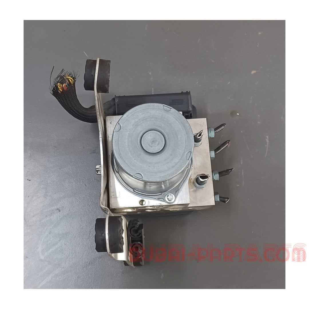 BMW F10 F11 ABS-Pumpe und Steuergerät 6858955 Originalteile gebraucht