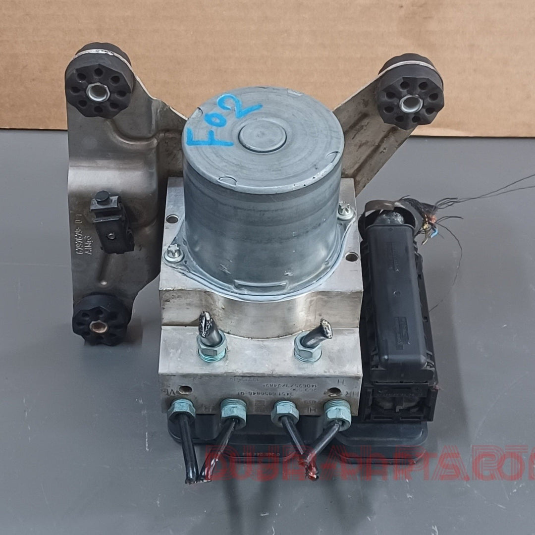 مضخة ووحدة تحكم نظام منع انغلاق المكابح (ABS) لسيارة BMW F02 F10، رقم القطعة 6856846، منتج أصلي مستعمل