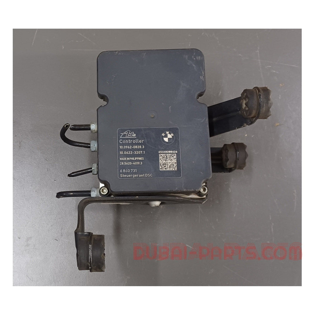 مضخة ووحدة تحكم نظام منع انغلاق المكابح (ABS) لسيارات BMW F30 وF35، رقم القطعة 6860730، منتج أصلي مستعمل
