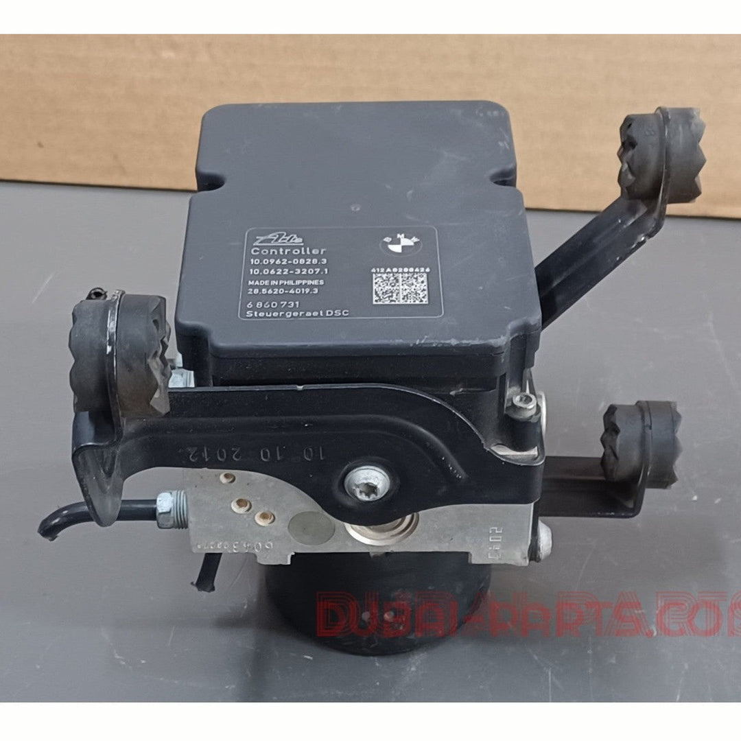 مضخة ووحدة تحكم نظام منع انغلاق المكابح (ABS) لسيارات BMW F30 وF35، رقم القطعة 6860730، منتج أصلي مستعمل