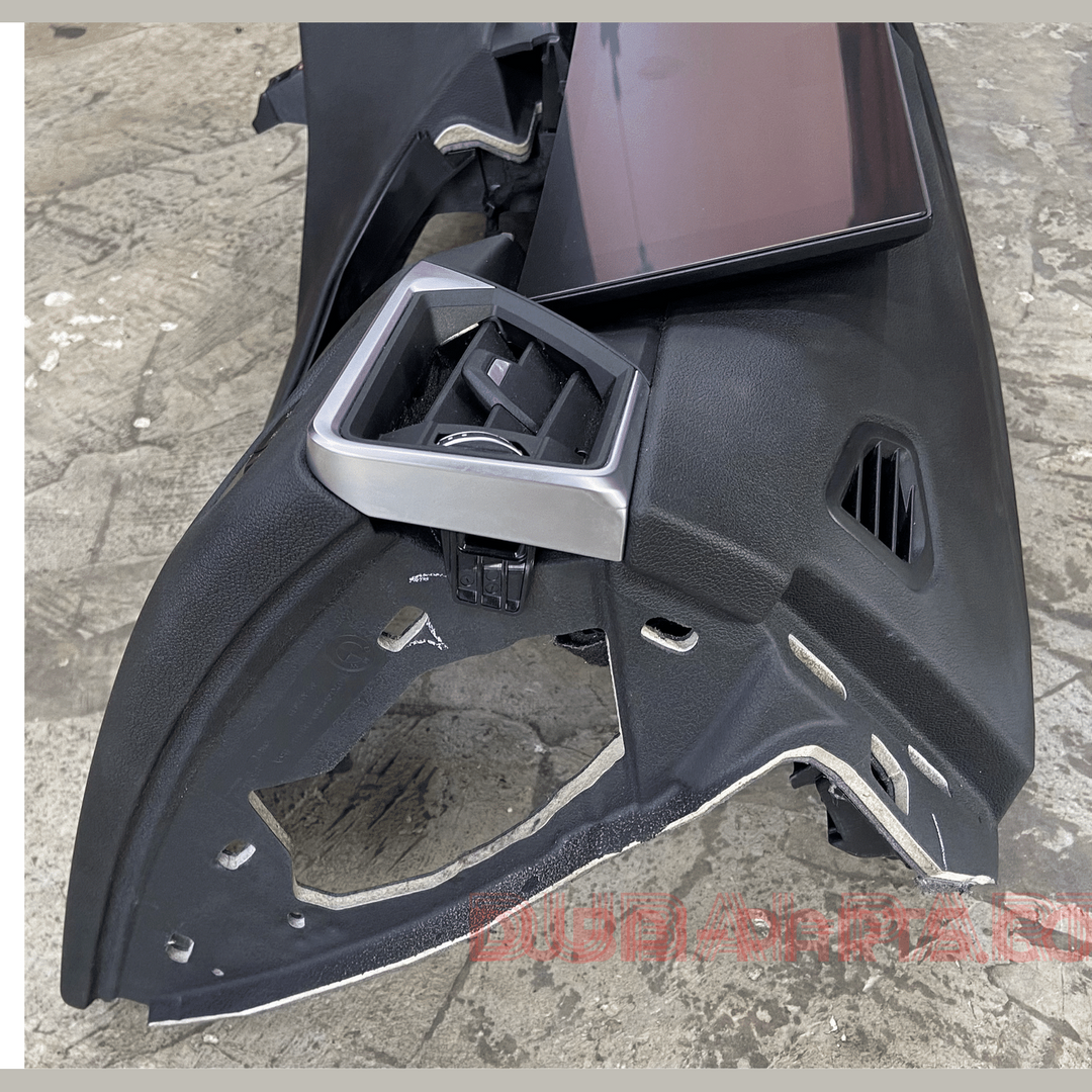 BMW G42 LCi Dashboard and Screen RHD 2023 Interior MSP MANL Leather Vernasca Black