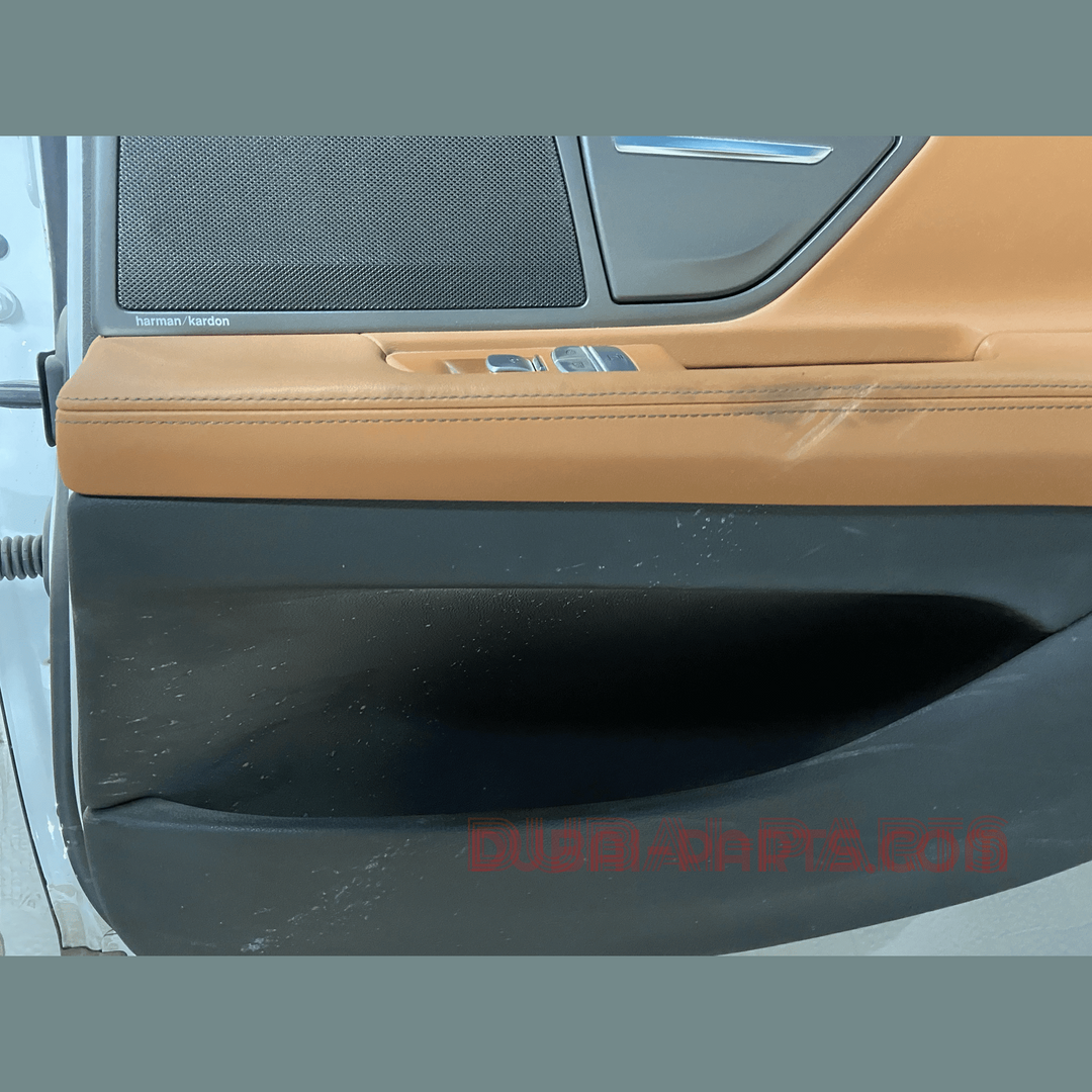 باب خلفي أيمن لسيارة BMW G12، لون أبيض، مستعمل، بحالة جيدة