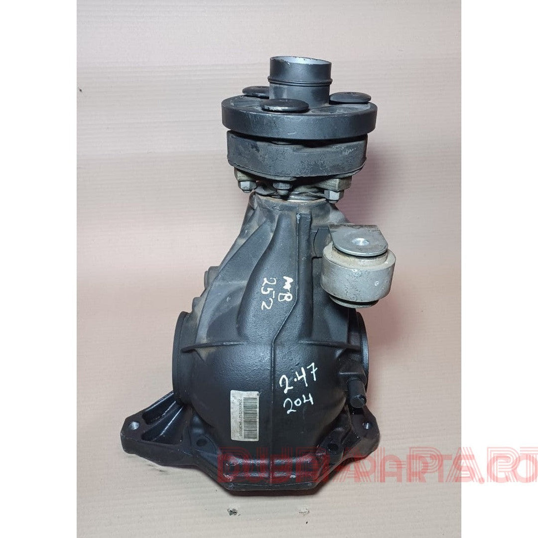 2010-2016 Mercedes-Benz W204 C-Class Rear Axle Differential- Ratio 2.47 A204 350 72 12 OEM
