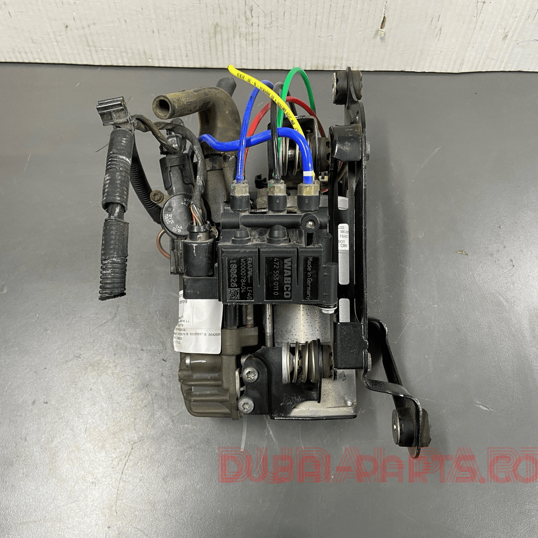 BMW 7 Series G12 Air Suspension Pump Compressor Complete 6884682 Used OEM Product