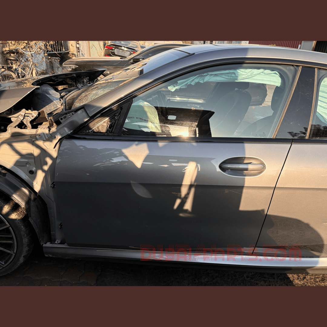 BMW Gran Coupé 220i F44 (2020–2023), linke Vordertür, Farbcode C4W Skyscraper Grau Metallic