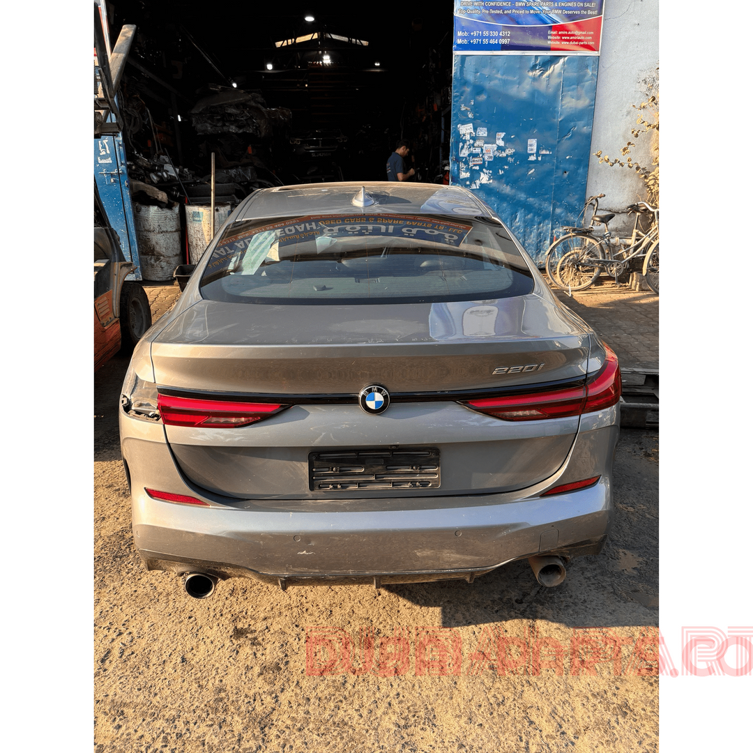 بي إم دبليو جران كوبيه 220i F44 موديل 2020 إلى 2023، لون الباب الخلفي الأيسر: C4W رمادي معدني (سكاي سكريبر جراو).