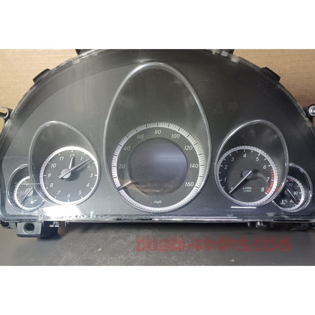 2009-2012 Mercedes-Benz W212 E-Class Instrument Cluster Speedometer A212 900 28 13 OEM