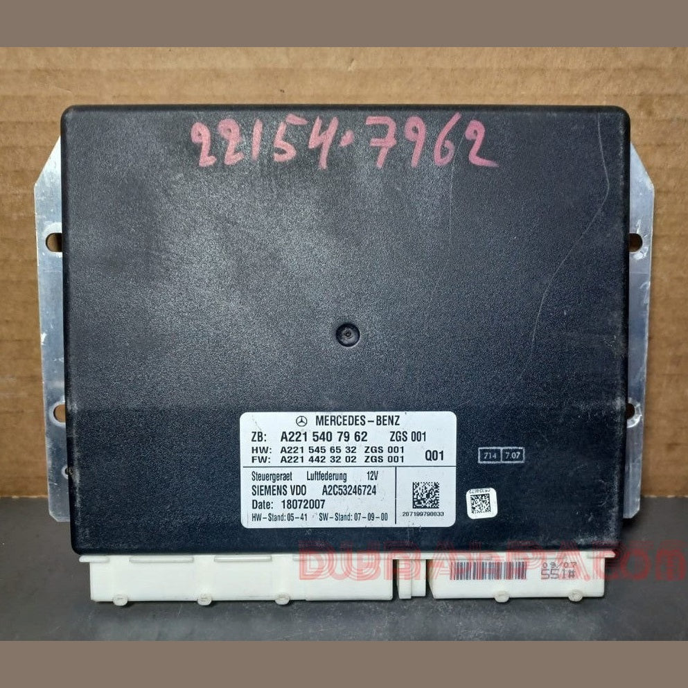 2008-2012 Mercedes-Benz W221 S-Class Airmatic Air Suspension Control Module A221 540 79 62 OEM