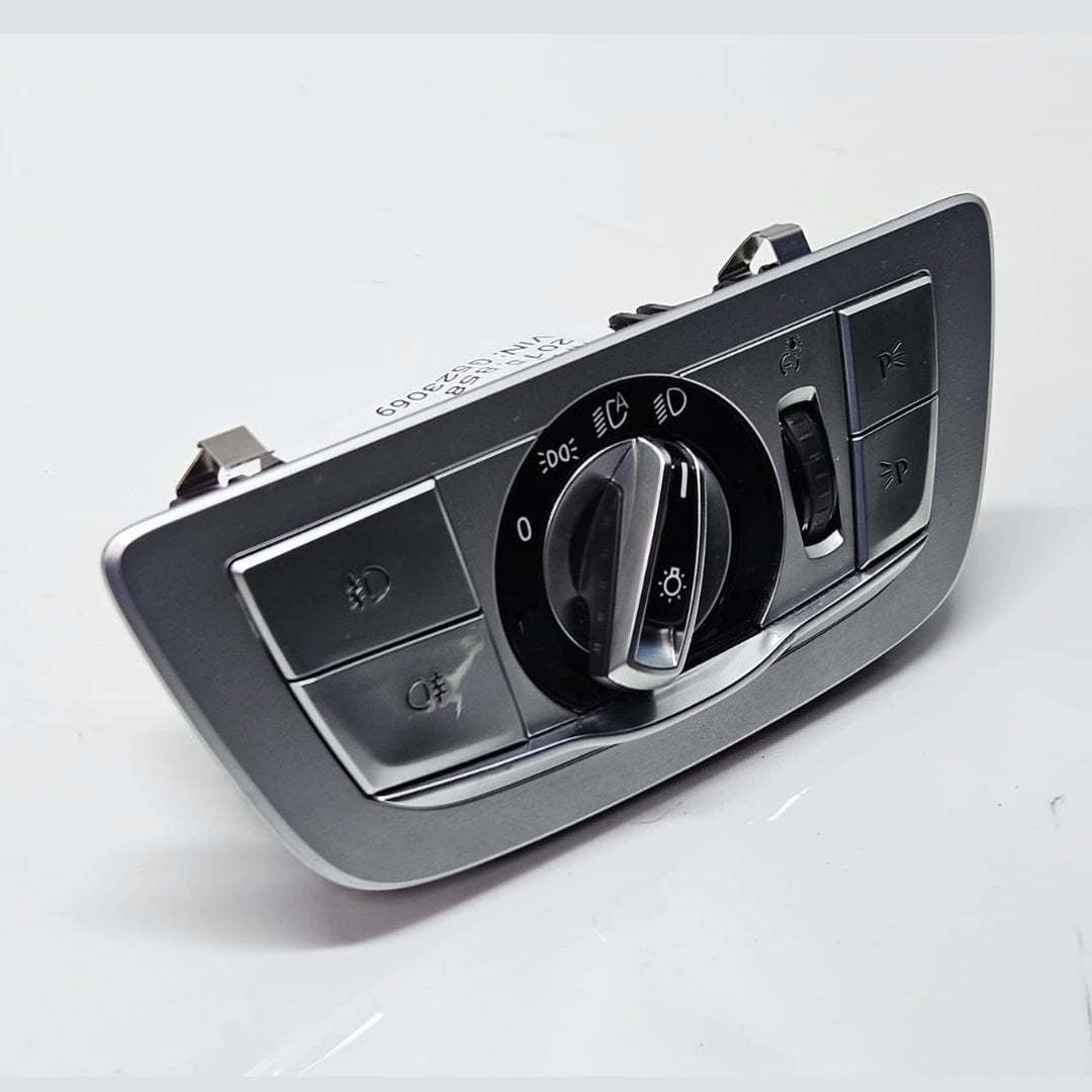 9493726 BMW G12 740i RHD 2015 Head Light Control Switch OEM