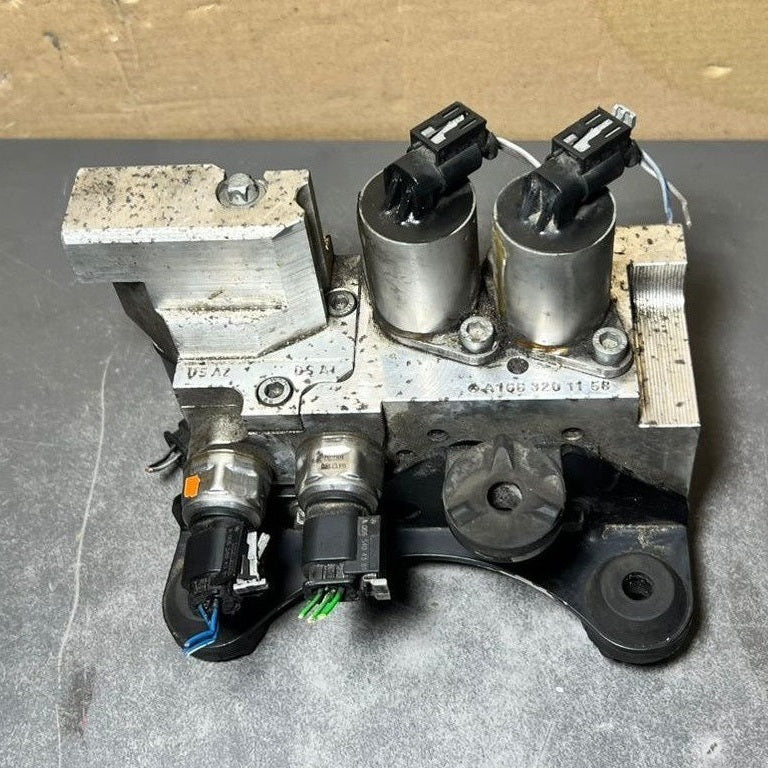 13-16 Mercedes GL450 GL550 Front Hydraulic Suspension Valve A166 3201158 OEM