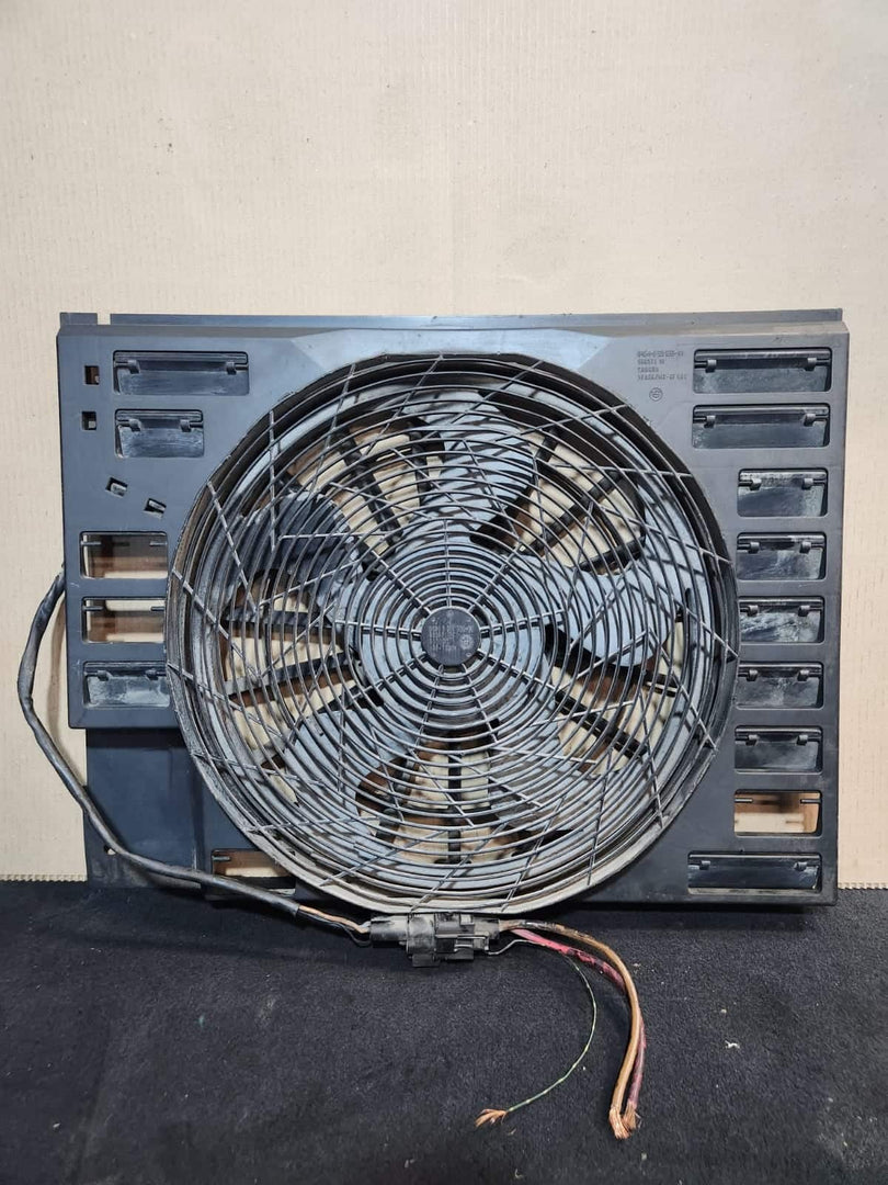 2002-2005 BMW 745i Radiator Cooling Fan Motor 6921925 745i 745Li 750i  E65 E66 