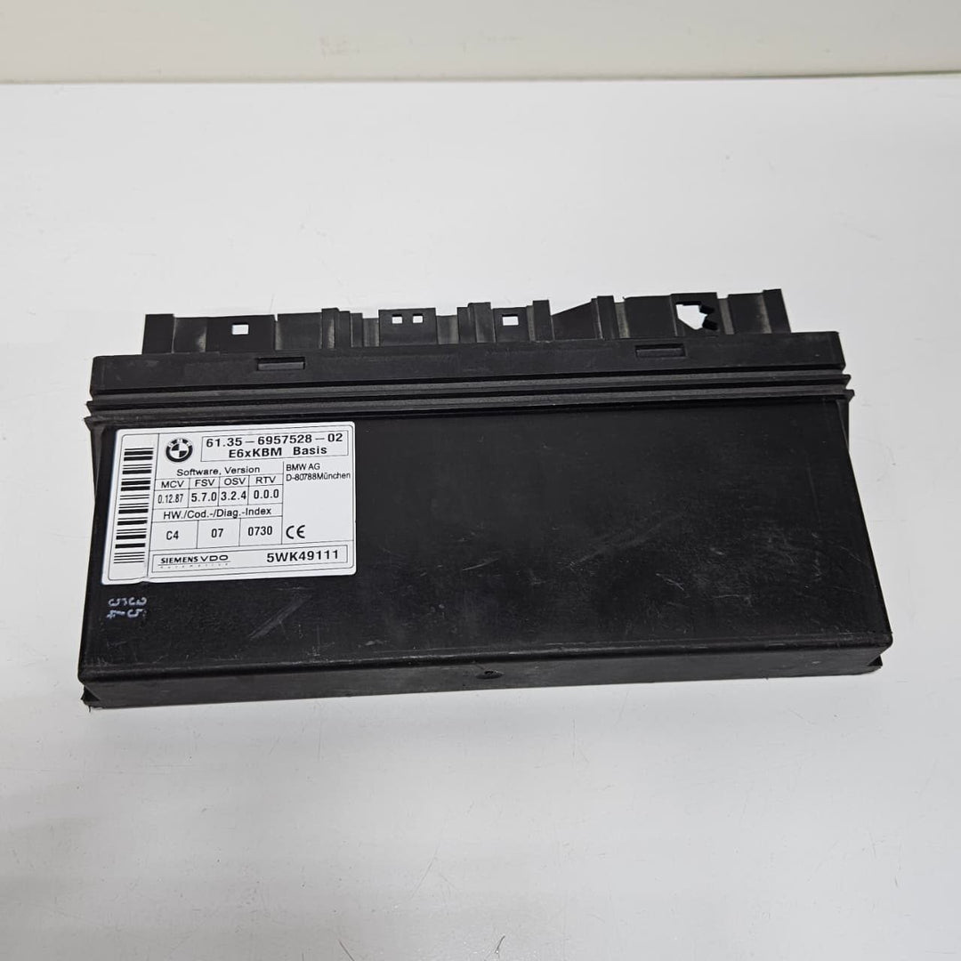 2004-2005 BMW 530i Body Control Module 6957528