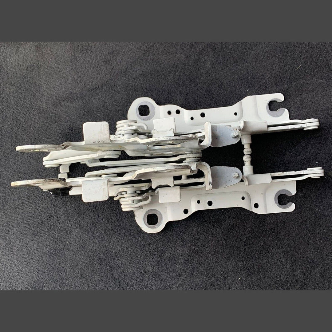 BMW F48 F39 B46 B48 X1 X2 HOOD HINGES SHOCK  BRACKET  SET R&L -7329441-42