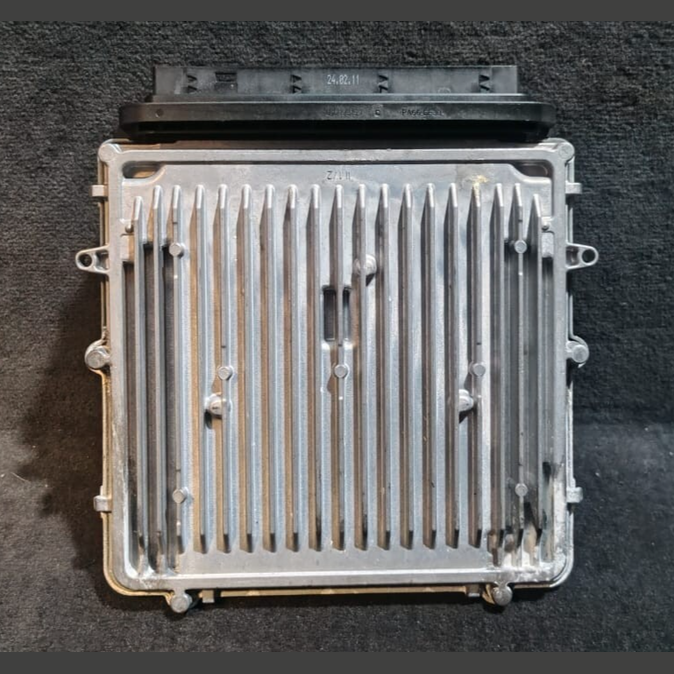 BMW 5 SERIES F10 F11 535 ENGINE CONTROL UNIT ECU ONLY - DDE 8513169