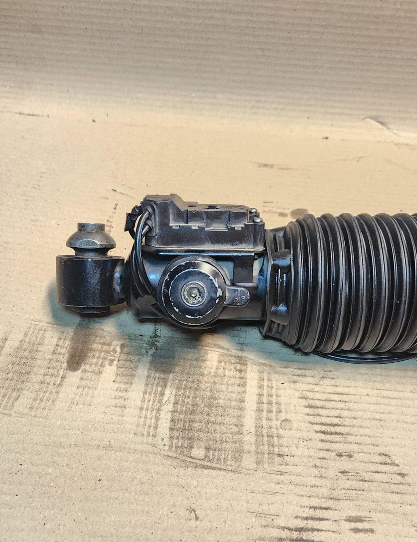 2013-15 BMW 740i 7 Seri F01 F02 F03 F04 Rear Left Air Suspension Strut 6858811 