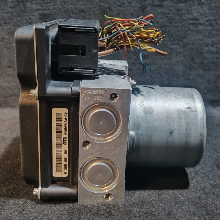 OEM BMW X1 E84 ANTI BREKING SYSTEM  PUMP HYDRAULIC WITH ECU  6795186