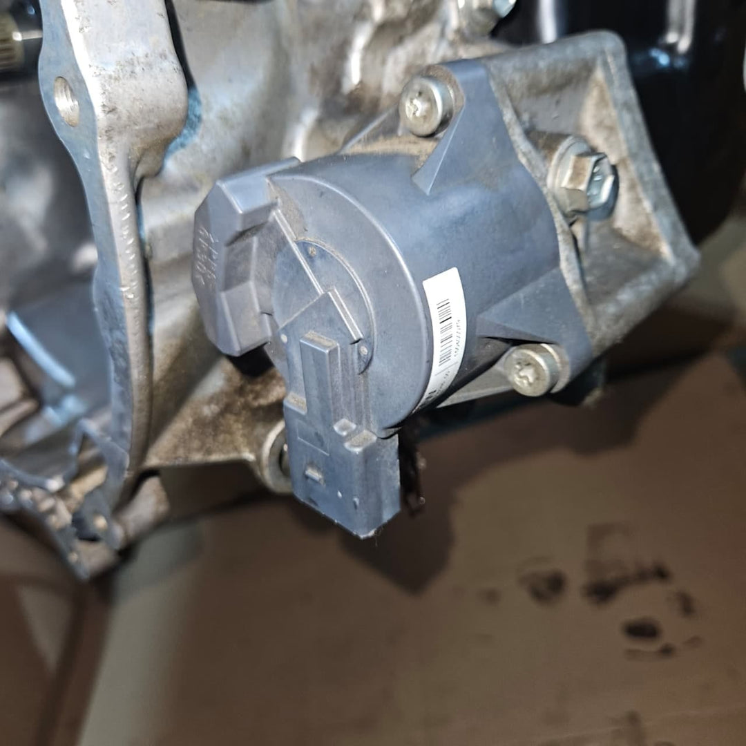 2014-2017 BMW Automatic Transmission GA6F21AW - E8K 8637762 i8 I12
