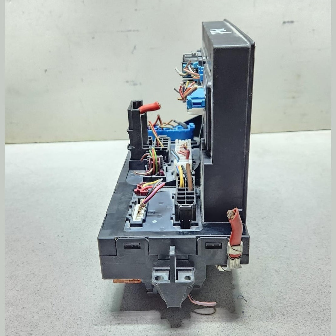 2006-2011 Mercedes-Benz E350 Fuse Relay Box 2115457401 OEM