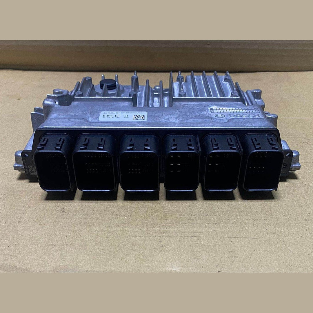 BOSCH BMW Engine Control Unit 9844137