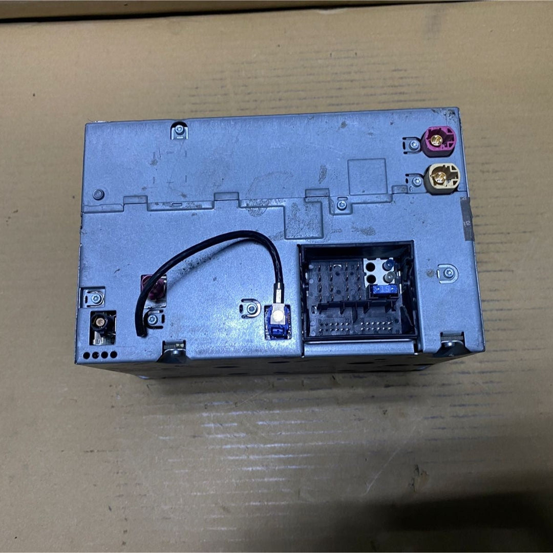 2009-2013 BMW 128i CIC Navigation, DVD, CD Player, GPS 9218332 E90 E91 E92 E93 