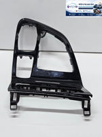 قم بتحميل الصورة إلى عارض الصور، 9287611-BMW 2 Series F45 F46 Center Console Trim Frame Only OEM