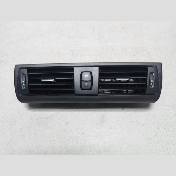 BMW Dashboard Center Air Vent 92053571 Series F20 F21, 2 Series F22 F23