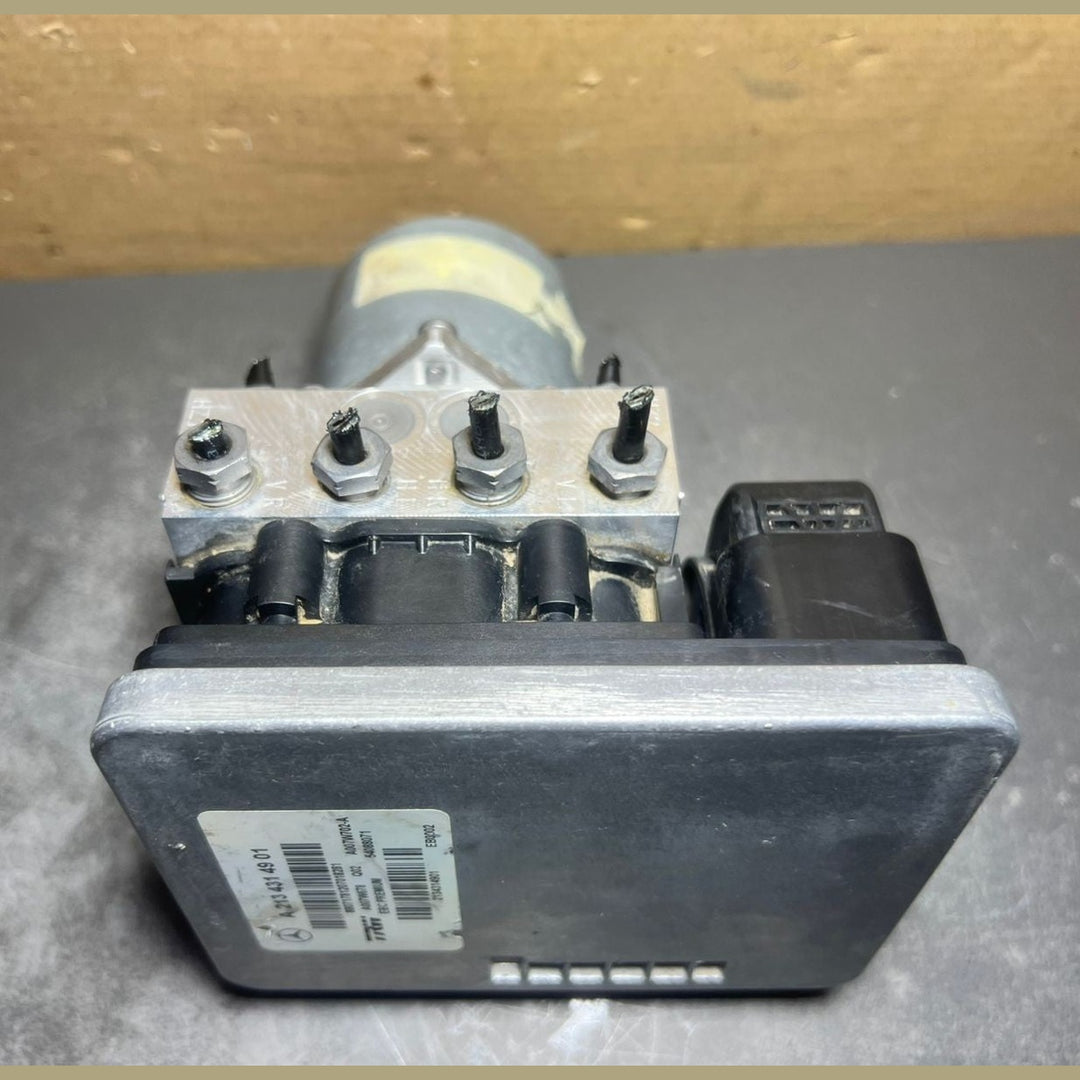 15-20 Mercedes W213 E-Class ABS Anti Lock Brake Pump Module A213 4314901 OEM