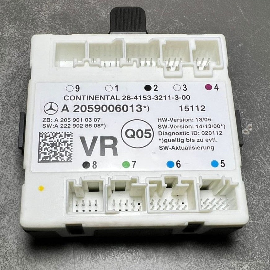 Mercedes-Benz W205 C-Class Front Right Side Door Control Module A205 9006013 OEM