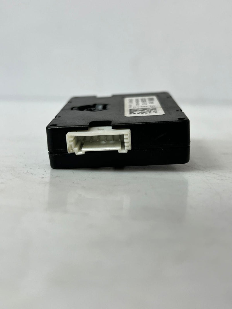 2011-2017 BMW X3 F25 Antenna Amplifier 9202996 OEM