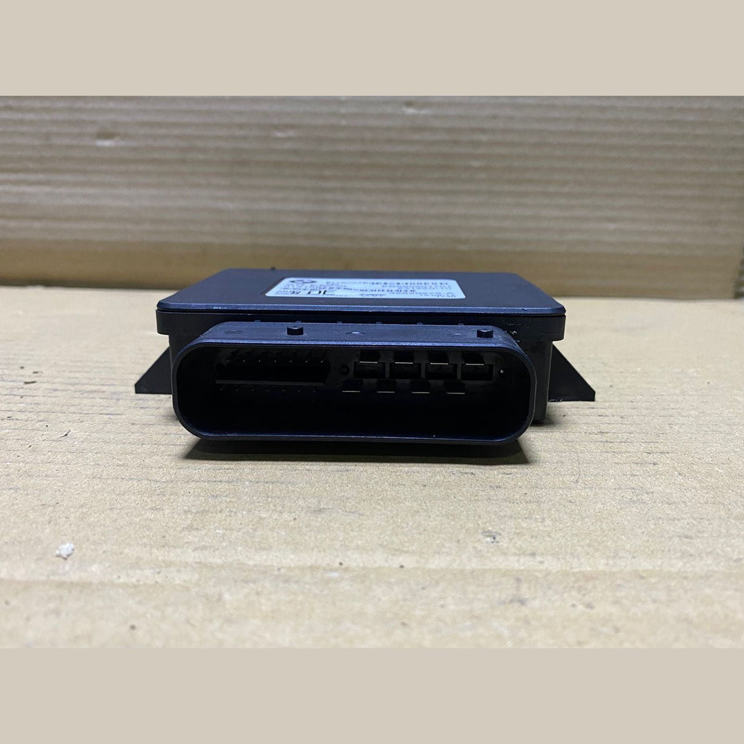 2010-2017 BMW X3 Electric Parking Brake Control Module 6862808 F10, F11, F12, F1