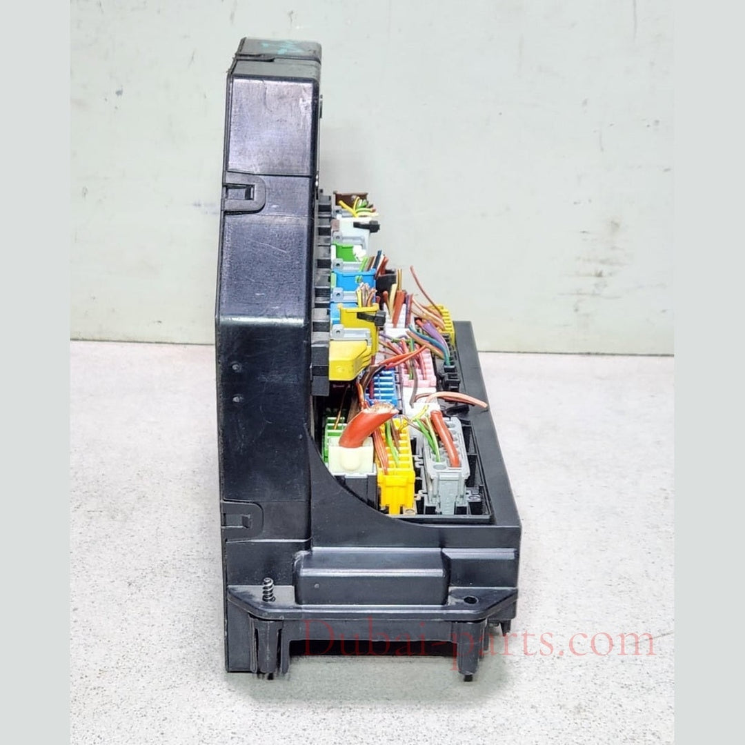 2010-2016 Mercedes-Benz E-Class Front SAM Module Relay Fuse Box A2129002827