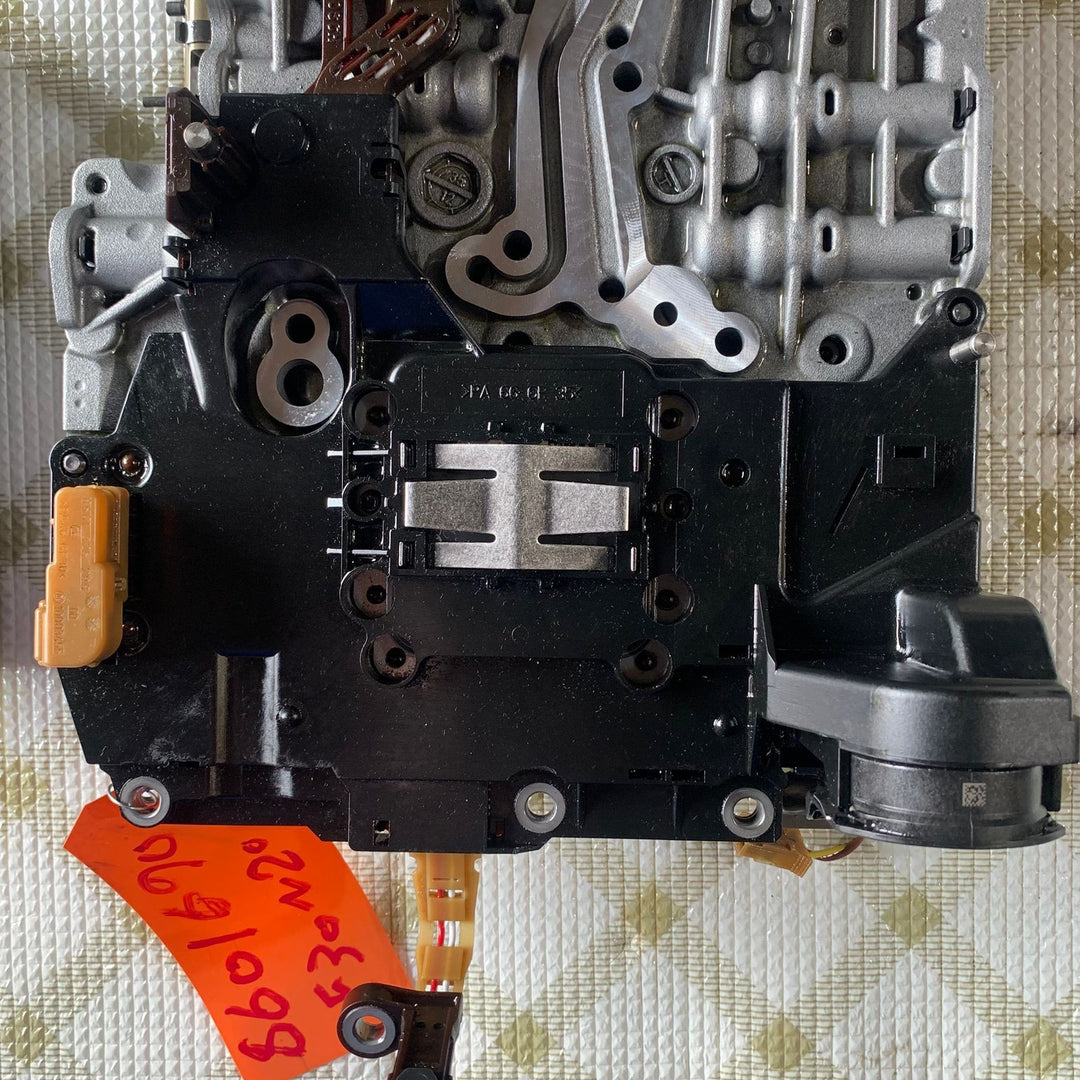 BMW F30 320I (N20) 8-HP TRANSMISSION VALVE BODY MECHATRONIC – P/N 8601690