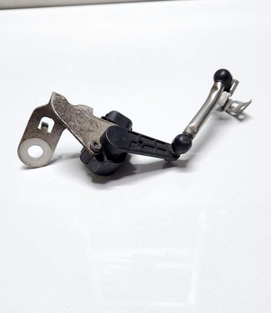 2007-2013 BMW 328i Height Level Sensor 6853752 3 Series Coupe E92 Z4 E85 Z4 E89