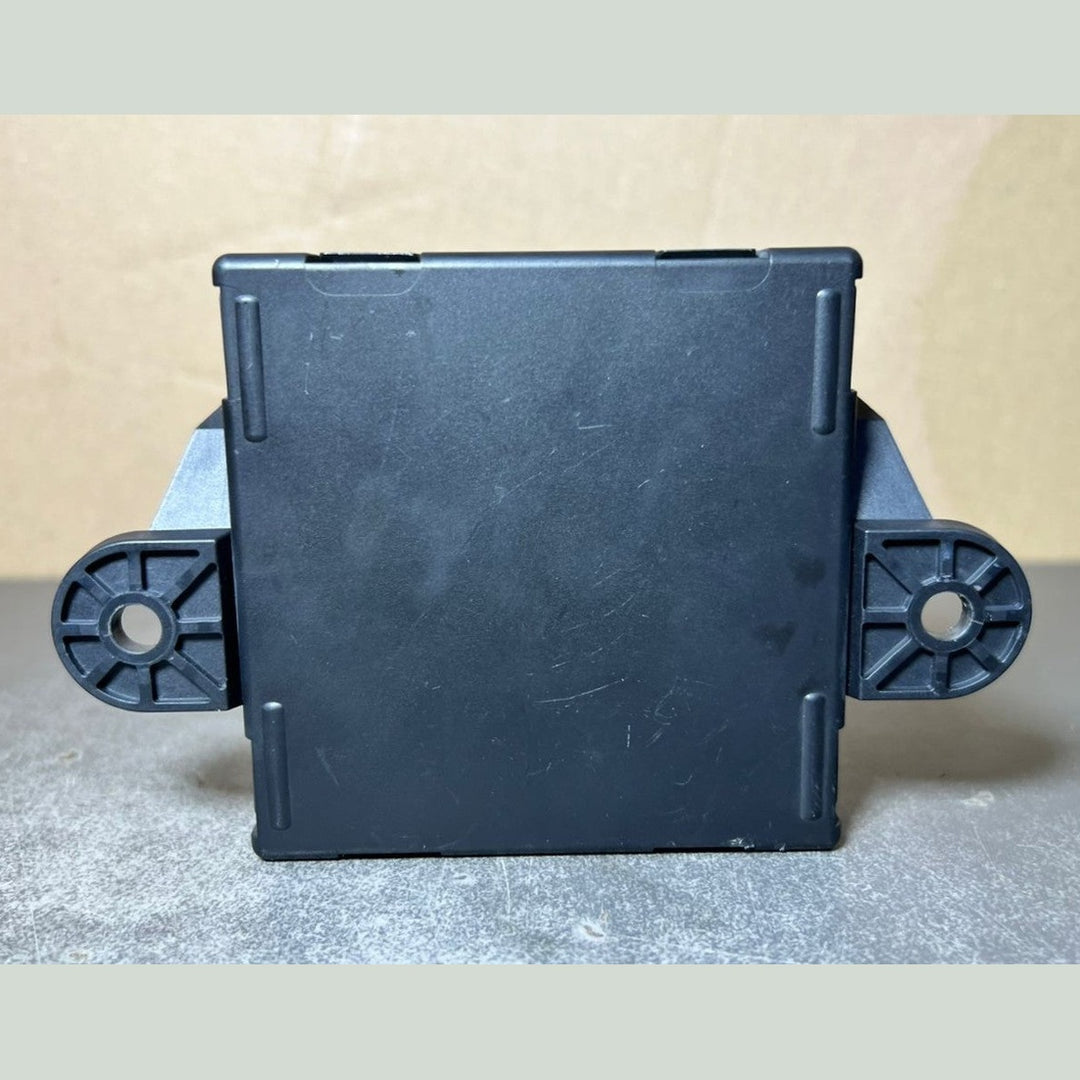 Mercedes-Benz W212 W218 Rear Right Side Door Control Module A218 9009704 OEM