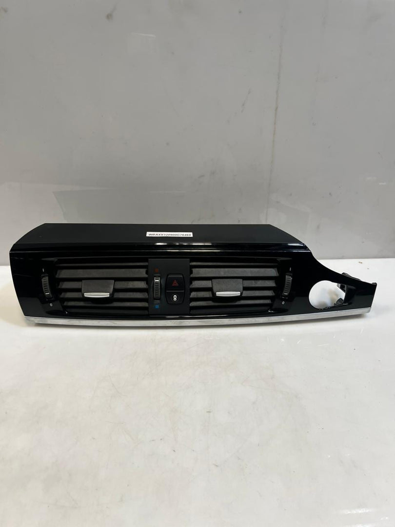 2016 BMW X3 F25 and X4 F26 Center Console Air GRILLE Vent 9303407 OEM