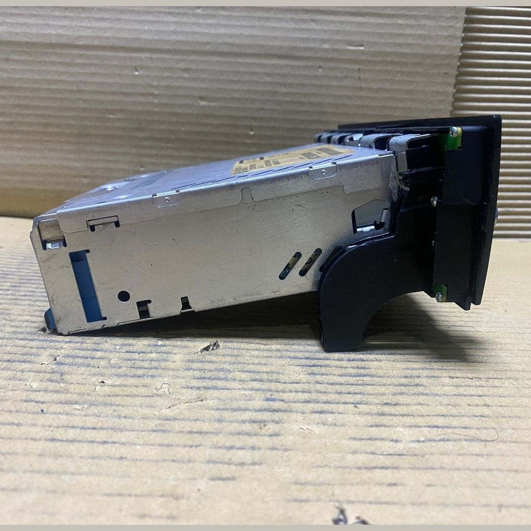 BMW Radio Professional Cd 9242501 E81 E82 E87 E88 E90 E91 E92 E93 models.