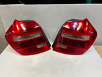Bild in die Galerieansicht laden, BMW 1' E81 E87 LCI 120i Rear Tail Light  RIGHT LEFT BACK LIGHT 7181298 7181297 