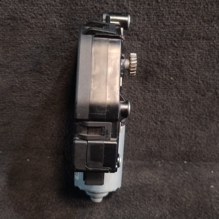 BMW E90/E92 F10 SUNROOF SLIDING/TILTING MOTOR OEM P/N 7193398