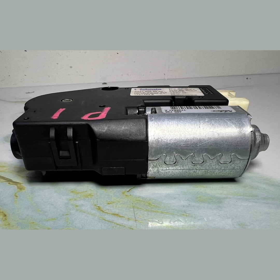 2007-2013 Mercedes-Benz S550 Sunroof Motor A2219066000 S550, S63, S600, S400,