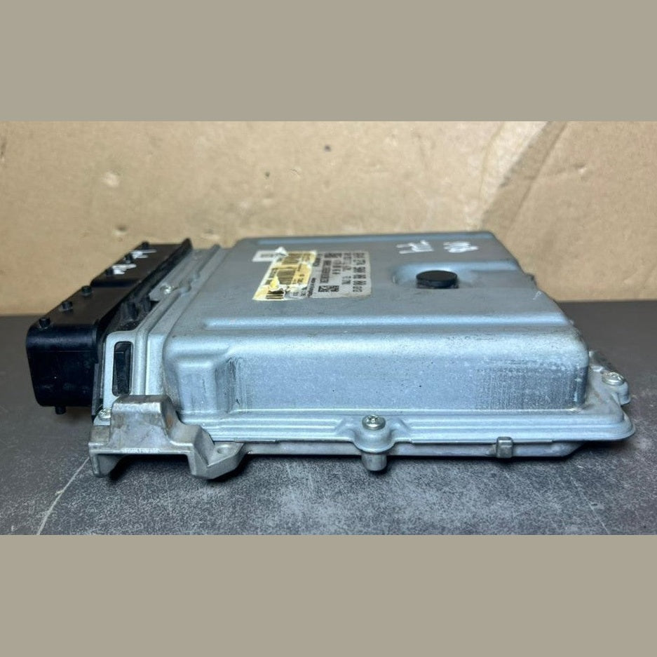 14-18 Mercedes W205 C-CLASS Engine Control Module Unit ECM ECU A274 9000800 OEM