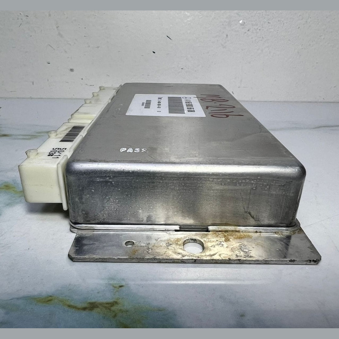 Mercedes Airmatic Air Suspension Control Module Unit A1669006608 ML W166