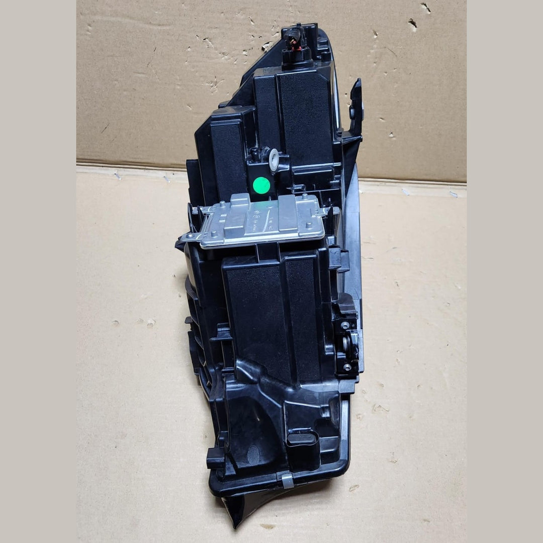 Genuine 2019-2023 BMW 330i Front LEFT Headlight 9481715 G20 and G21