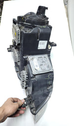 Bild in die Galerieansicht laden, 2011-2013 BMW X5 Left Xenon Headlight 7221893 X5 E70 OEM
