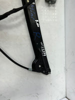 Bild in die Galerieansicht laden, 2011-2016 Mini Cooper Countryman Front Right Window Regulator With Motor 9800566