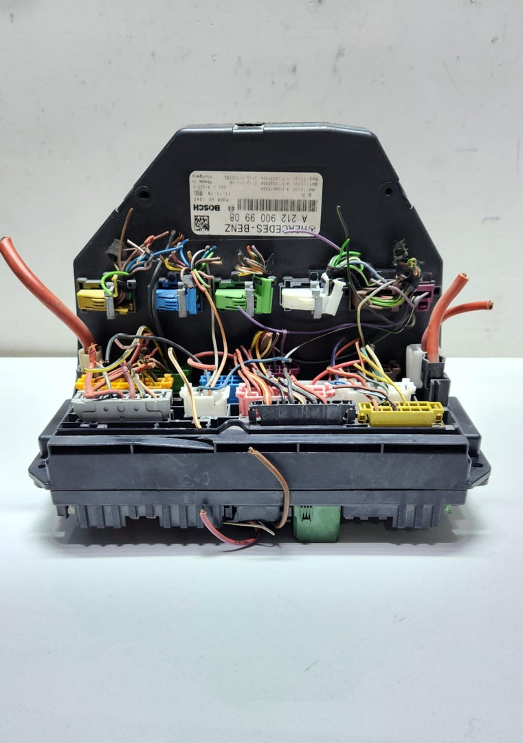 10-16 Mercedes-Benz W212 W204 Front SAM Module Relay Fuse Box A212 9009908 OEM