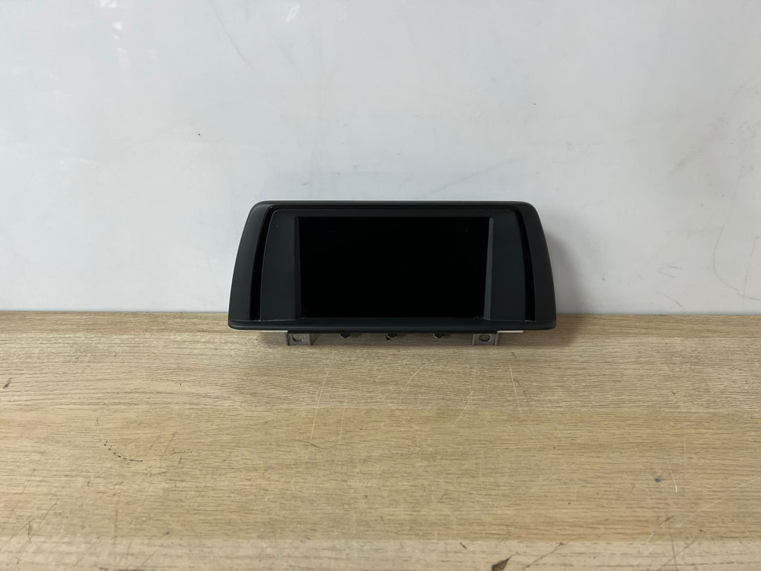 BMW F30 F32 F36 3 Series and 4 Series models. 6.5 inch CID DISPLAY 9270393
