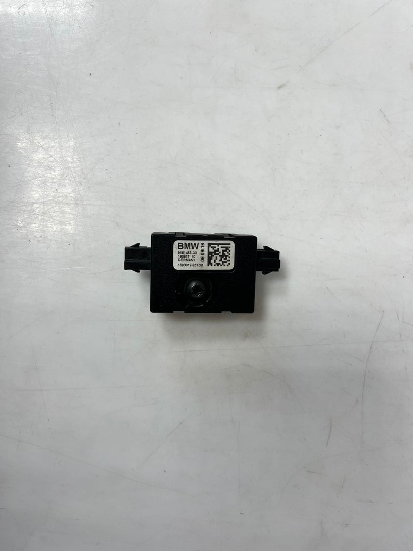 2017-2019 BMW X3 F25 DIVERSITY ANTENNA CONTROL MODULE 9181453